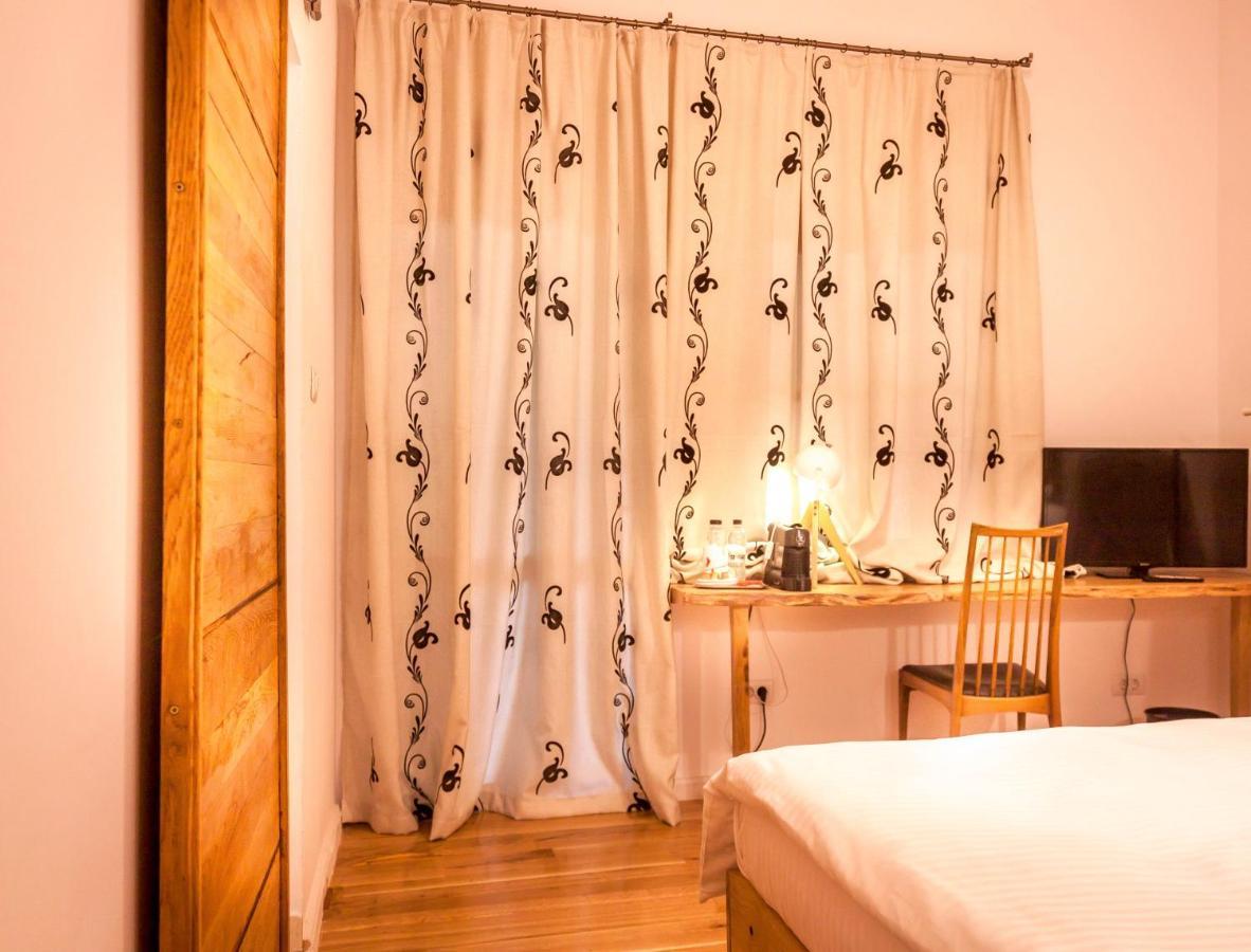 Elma Guesthouse Alba Iulia Buitenkant foto